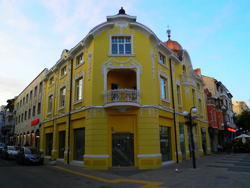 Burgas — Mister No / Wikimedia Commons / CC BY 3.0