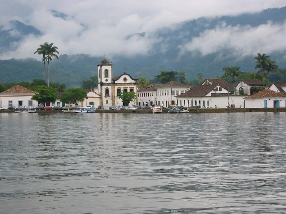 Paraty — Lampiao3 / Wikimedia Commons / Public domain