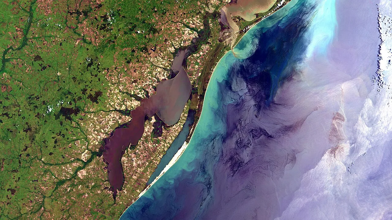 Rio Grande do Sul — Coordenação-Geral de Observação da Terra/INPE / Wikimedia Commons / CC BY-SA 2.0