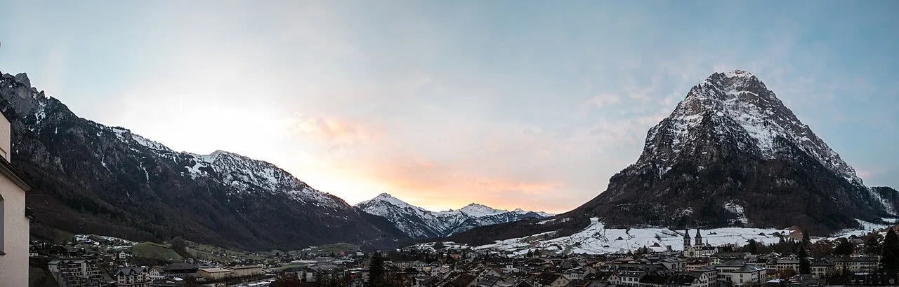 Glarus — Glarus / Wikimedia Commons / CC BY 2.0