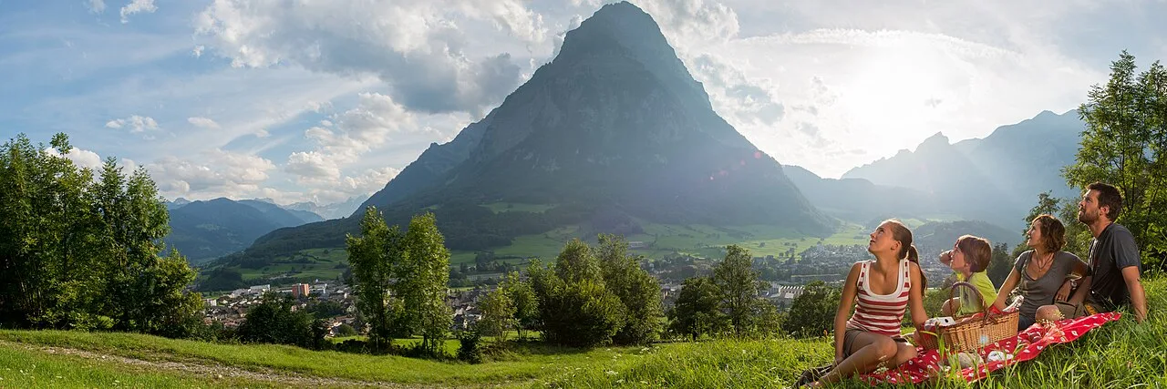 Glarus — Glarus / Wikimedia Commons / CC BY 2.0