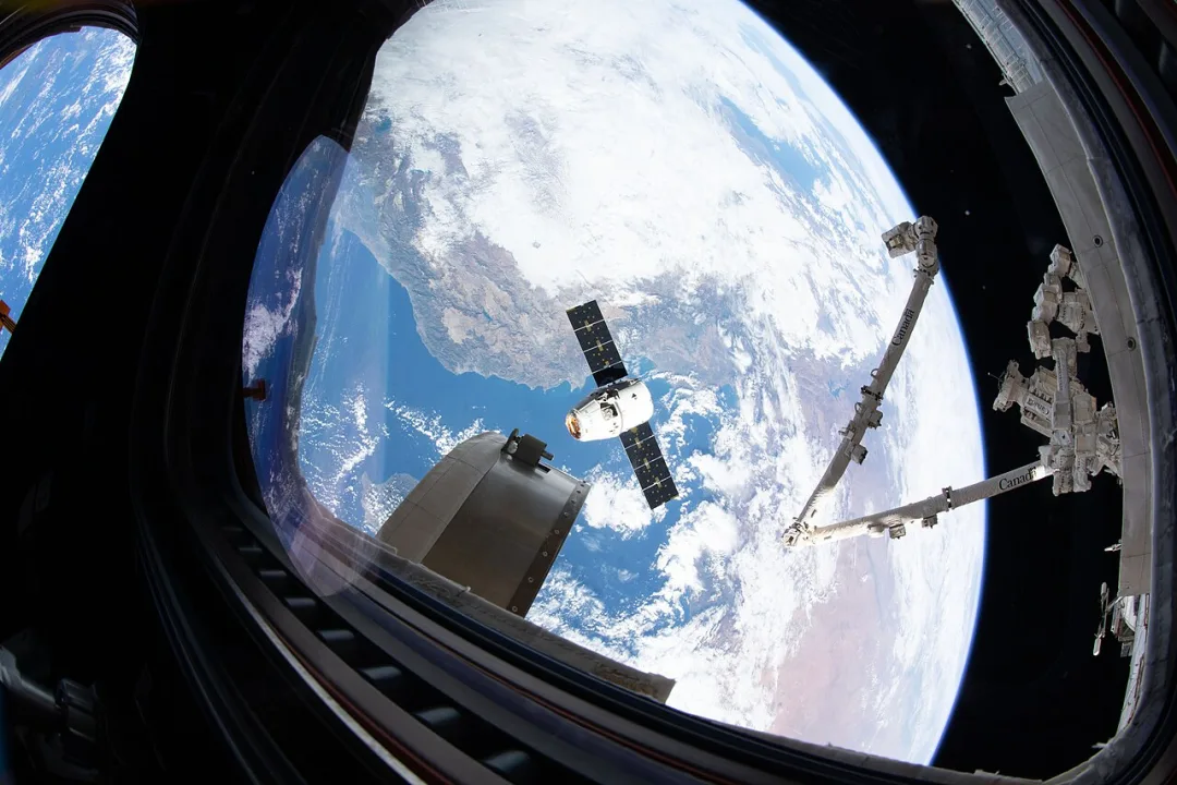 Dimos Akama — Earth Science and Remote Sensing Unit, NASA Johnson Space Center / Wikimedia Commons / Public domain
