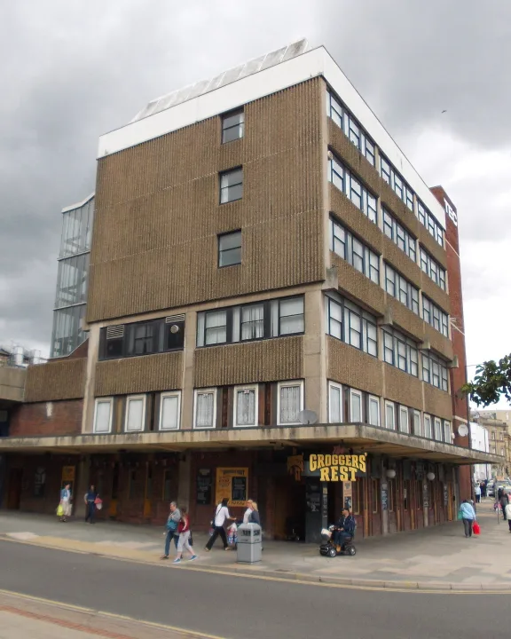 Barnsley — Neil Theasby  / Wikimedia Commons / CC BY-SA 2.0