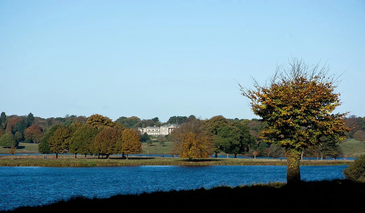 Cheshire East — Roger A Smith  / Wikimedia Commons / CC BY-SA 2.0