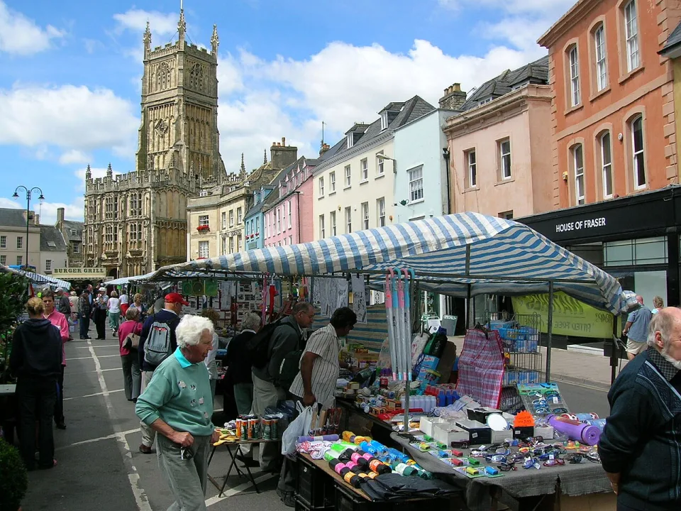 Cotswold — Tony Grist / Wikimedia Commons / Public domain
