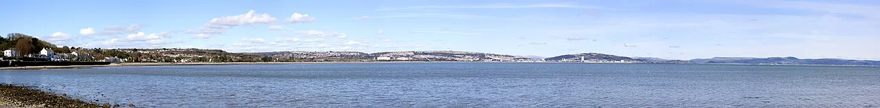 Swansea — The Fourth Dimension / Wikimedia Commons / CC BY-SA 3.0