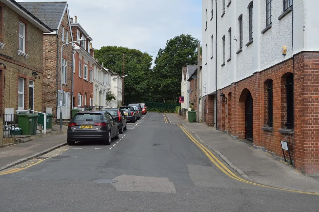 Tunbridge Wells — N Chadwick  / Wikimedia Commons / CC BY-SA 2.0