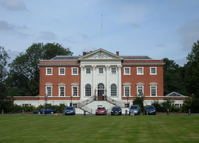 Warrington — michael ely / Wikimedia Commons / CC BY-SA 2.0