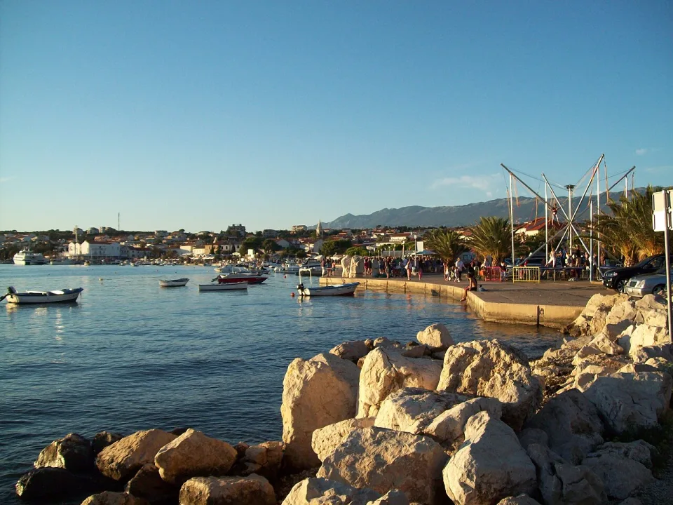 Novalja — JoeTimBlackMax / Wikimedia Commons / CC BY-SA 3.0