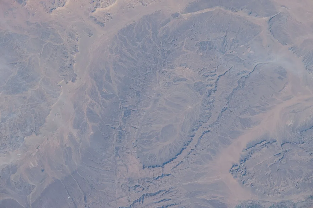 Tarmigt — Earth Science and Remote Sensing Unit, Lyndon B. Johnson Space Center / Wikimedia Commons / Public domain