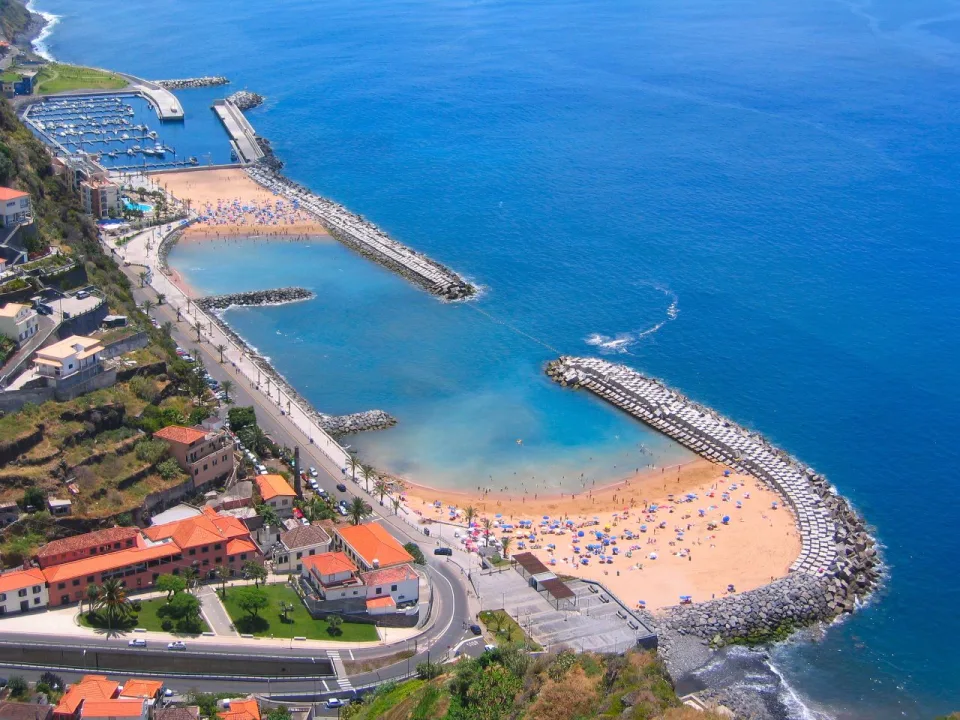Calheta — Don Amaro from Madeira Islands, Portugal / Wikimedia Commons / CC BY 2.0