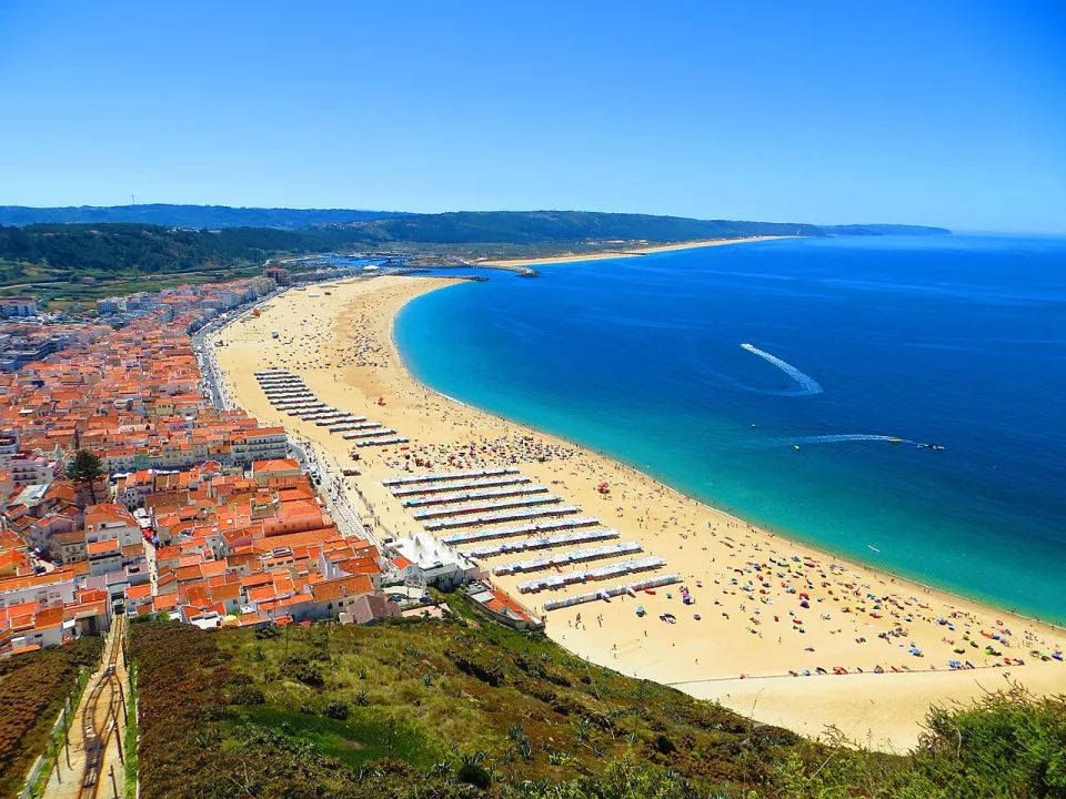 Nazaré — Mister No / Wikimedia Commons / CC BY 3.0