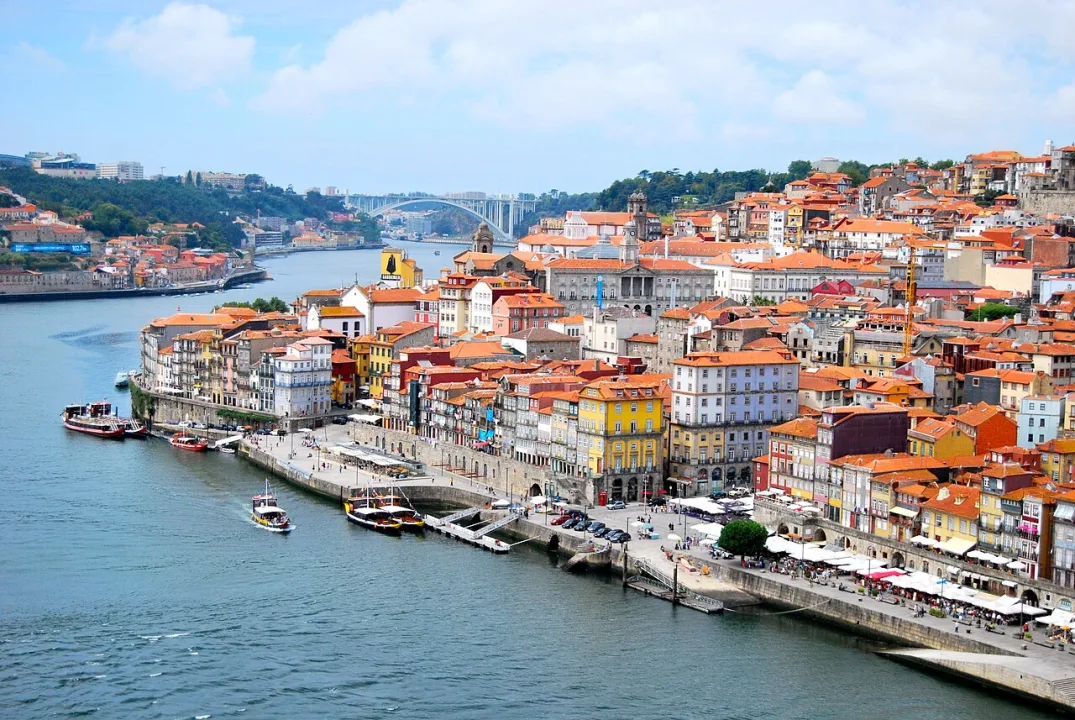 Porto — Rititaneves / Wikimedia Commons / CC BY-SA 3.0