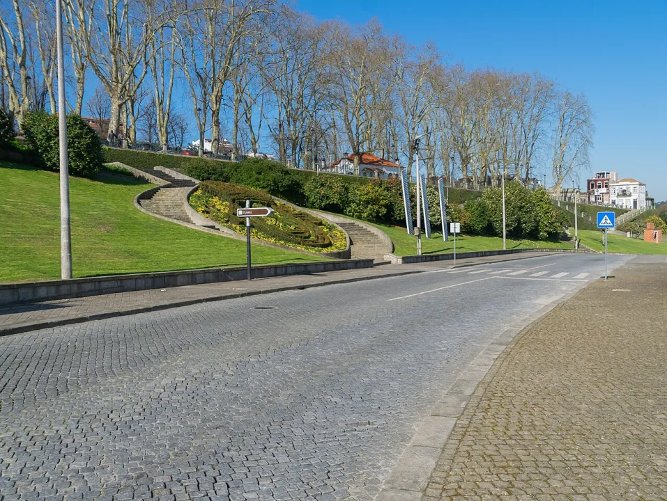 Santo Tirso — Krzysztof Golik / Wikimedia Commons / CC BY-SA 4.0
