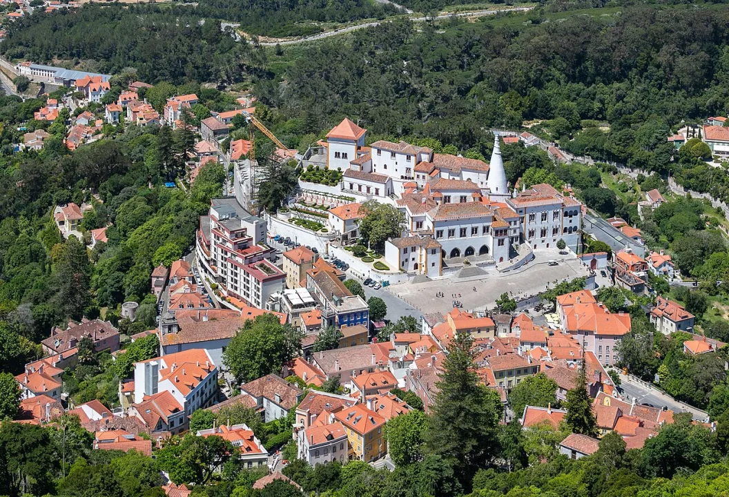 Sintra — Diego Delso / Wikimedia Commons / CC BY-SA 4.0