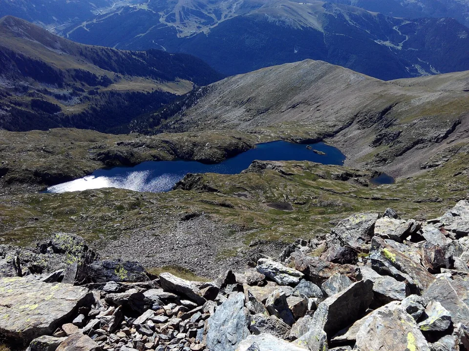 Estany Gran de la Vall del Riu — Crespinell / Wikimedia Commons / CC BY-SA 4.0
