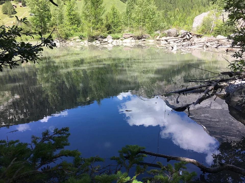 Lac de Derborence — Y. Prieur / Wikimedia Commons / CC BY-SA 4.0