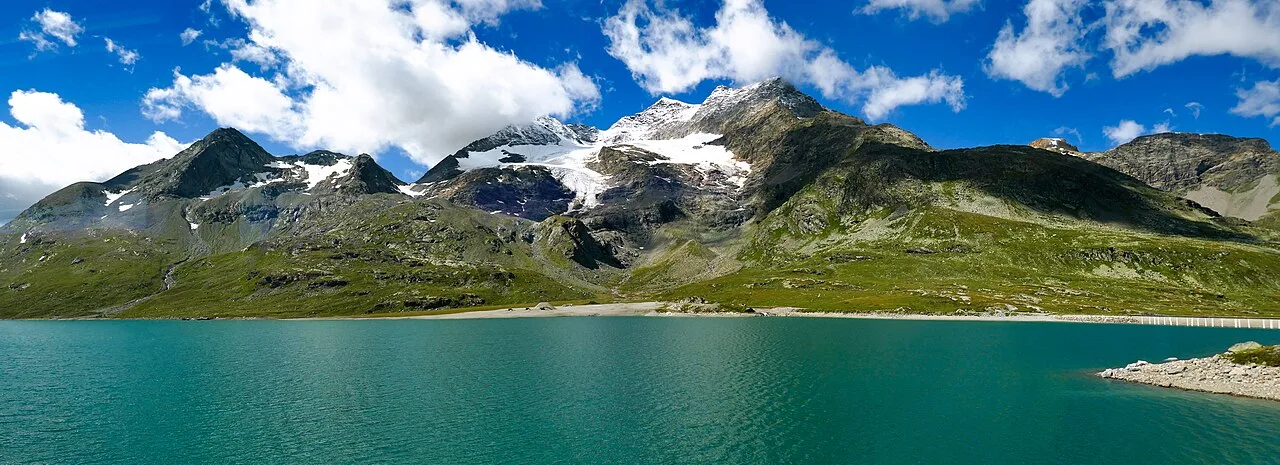 Lago Bianco — Tiia Monto / Wikimedia Commons / CC BY-SA 3.0