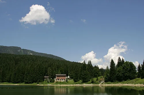 Obersee — Roland Zumbühl (Picswiss), Arlesheim (Commons:Picswiss project) / Wikimedia Commons / CC BY-SA 3.0
