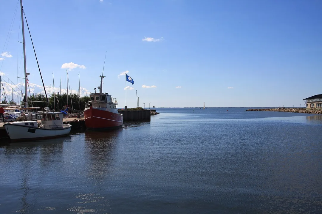 Ringkøbing Fjord — Wo st 01 
(There are 682 Pictures in my Category)

See also Toolserver / Wikimedia Commons / CC BY-SA 3.0 de