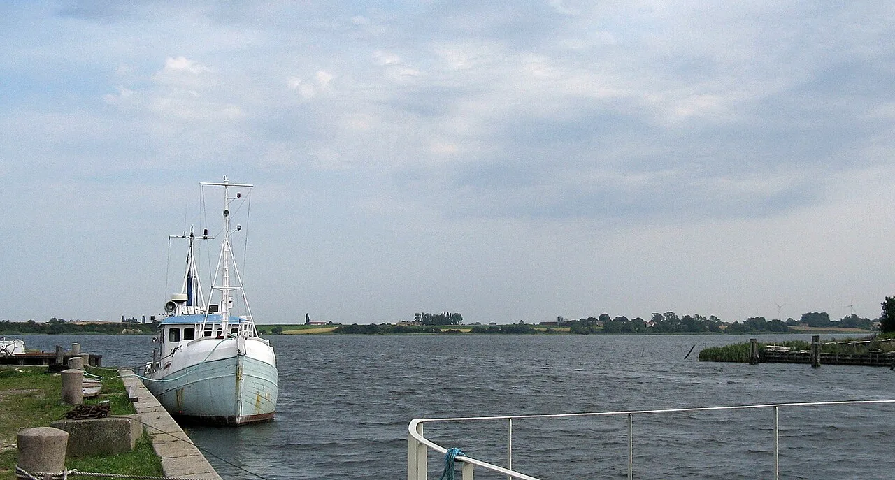 Stege Nor — Nico-dk (talk) 17:49, 31 October 2009 (UTC) / Wikimedia Commons / CC BY-SA 3.0