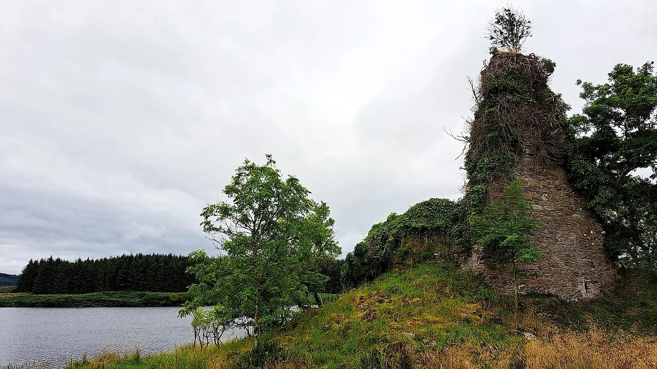 Asgog Loch — Sojourner in the earth / Wikimedia Commons / CC BY-SA 4.0