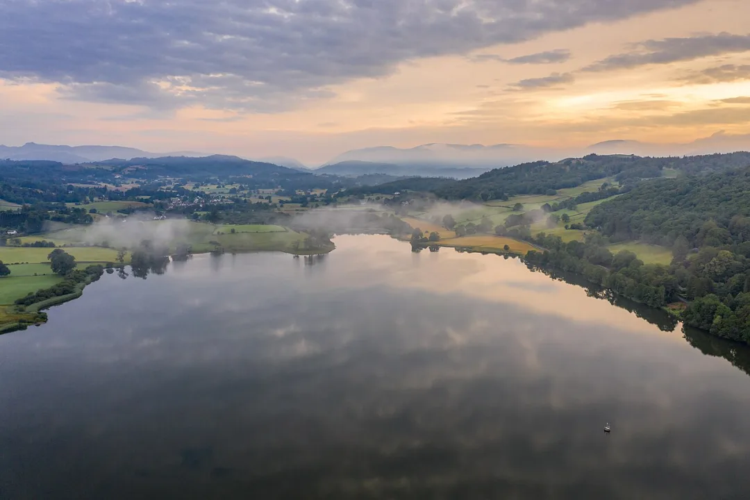 Esthwaite Water — Ian Dick / Wikimedia Commons / CC BY 2.0