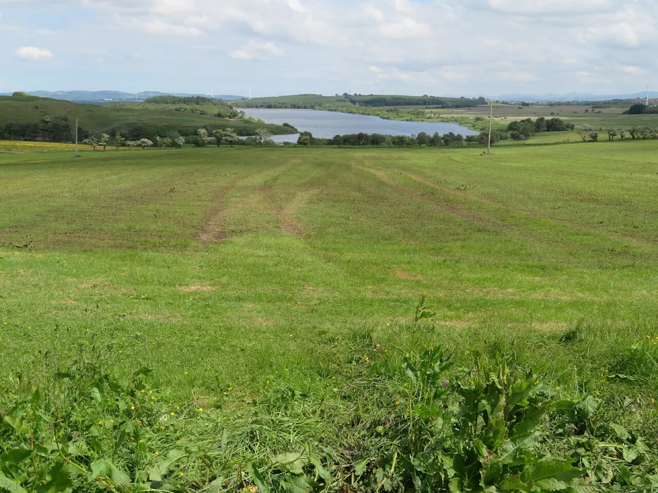 Forrestburn Reservoir — M J Richardson  / Wikimedia Commons / CC BY-SA 2.0