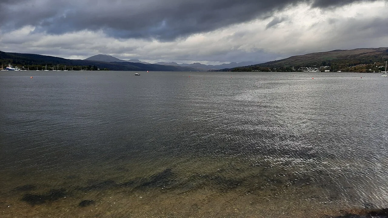 Gare Loch — Clive Nicholson  / Wikimedia Commons / CC BY-SA 2.0