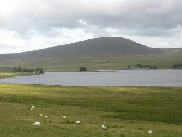Harperrig Reservoir — james denham / Wikimedia Commons / CC BY-SA 2.0