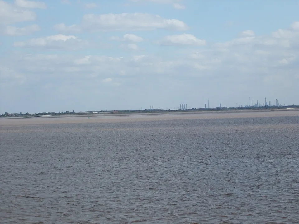 Humber — Haydn Blackey from Cardiff, Wales / Wikimedia Commons / CC BY-SA 2.0