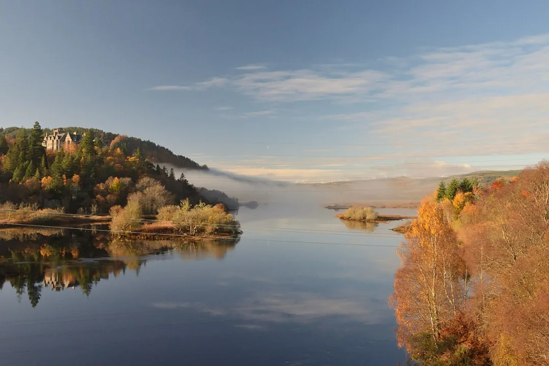 Kyle of Sutherland — Andrew Tryon / Wikimedia Commons / CC BY-SA 2.0