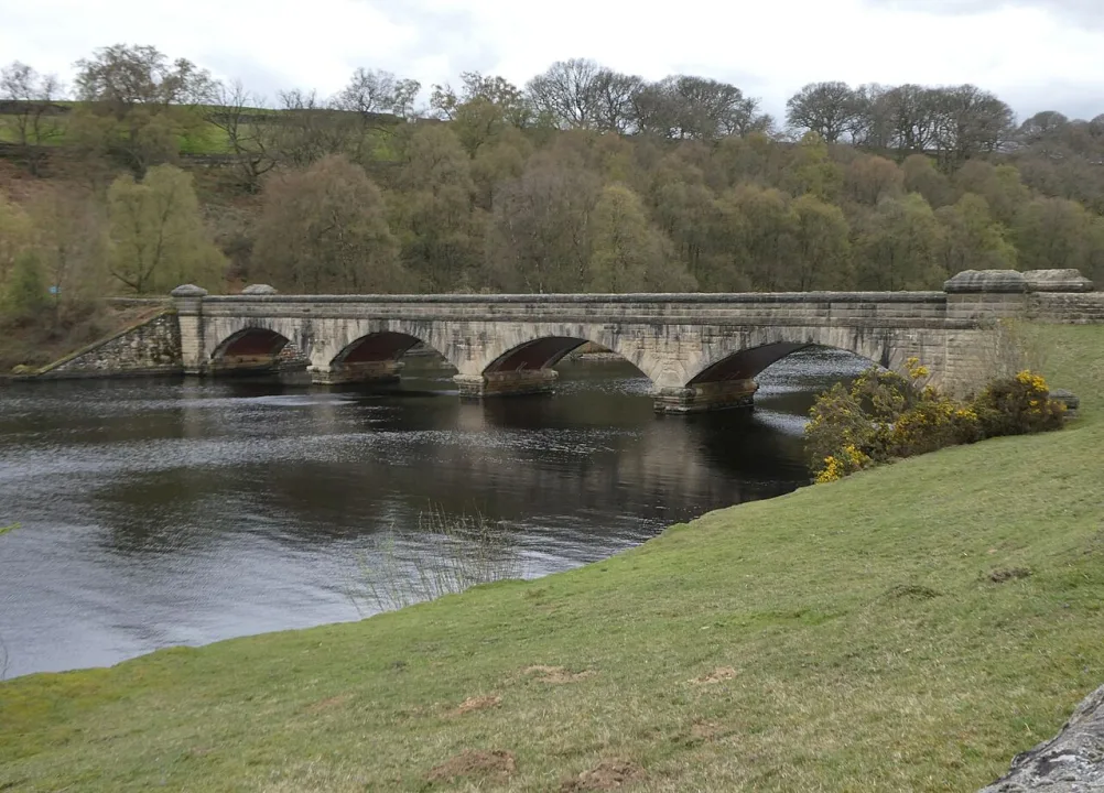 Leighton Reservoir — Russel Wills  / Wikimedia Commons / CC BY-SA 2.0