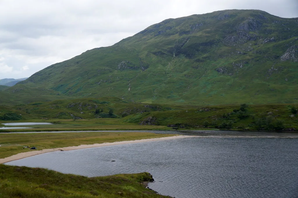 Loch Affric — Mike Pennington  / Wikimedia Commons / CC BY-SA 2.0