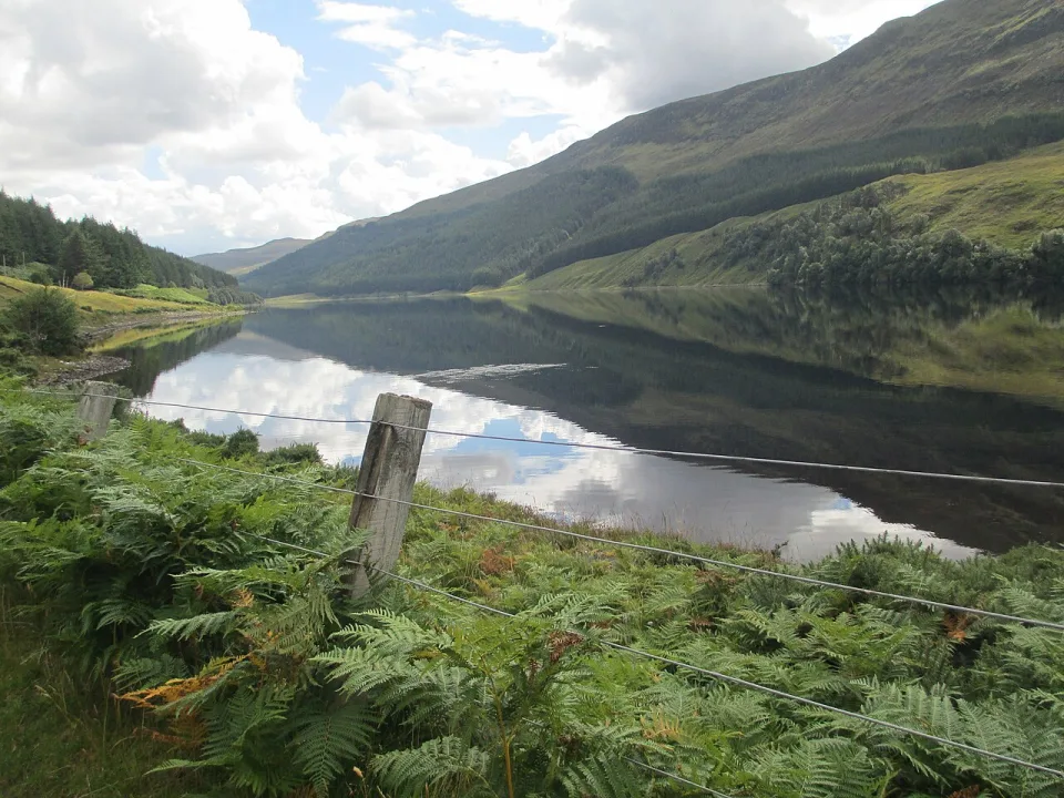 Loch Beannacharain — Jennifer Jones  / Wikimedia Commons / CC BY-SA 2.0