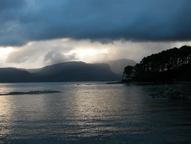 Loch Carron — JohnDal / Wikimedia Commons / CC BY-SA 2.0
