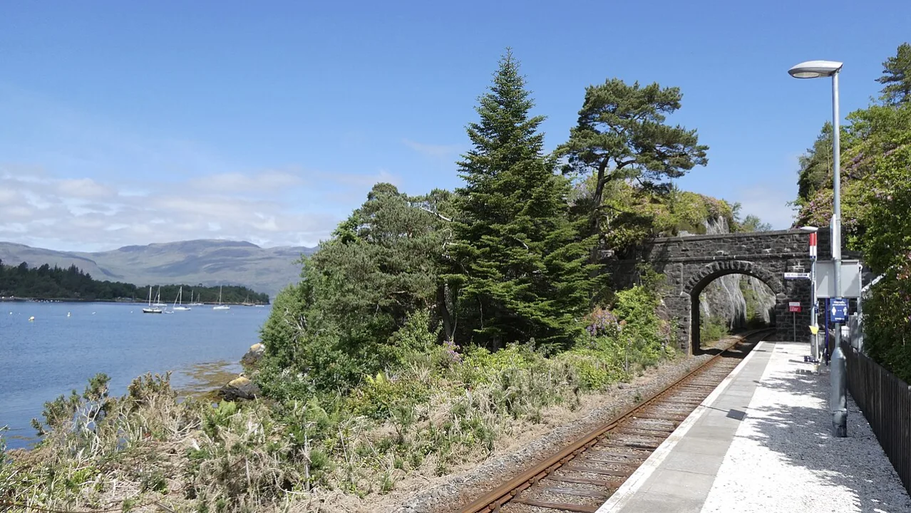 Loch Carron — Sexy Simon / Wikimedia Commons / CC BY-SA 4.0