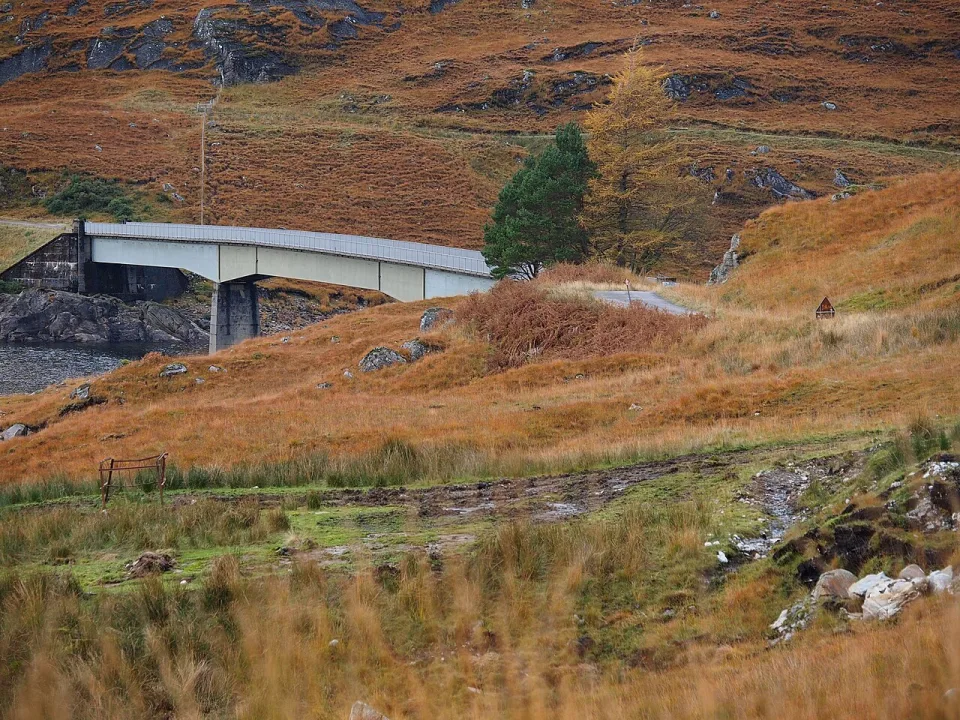 Loch Cuaich — Steve Houldsworth  / Wikimedia Commons / CC BY-SA 2.0