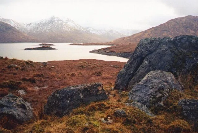 Loch Cuaich — Pip Rolls / Wikimedia Commons / CC BY-SA 2.0