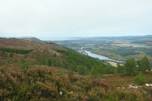 Loch Dochfour — George Brown / Wikimedia Commons / CC BY-SA 2.0
