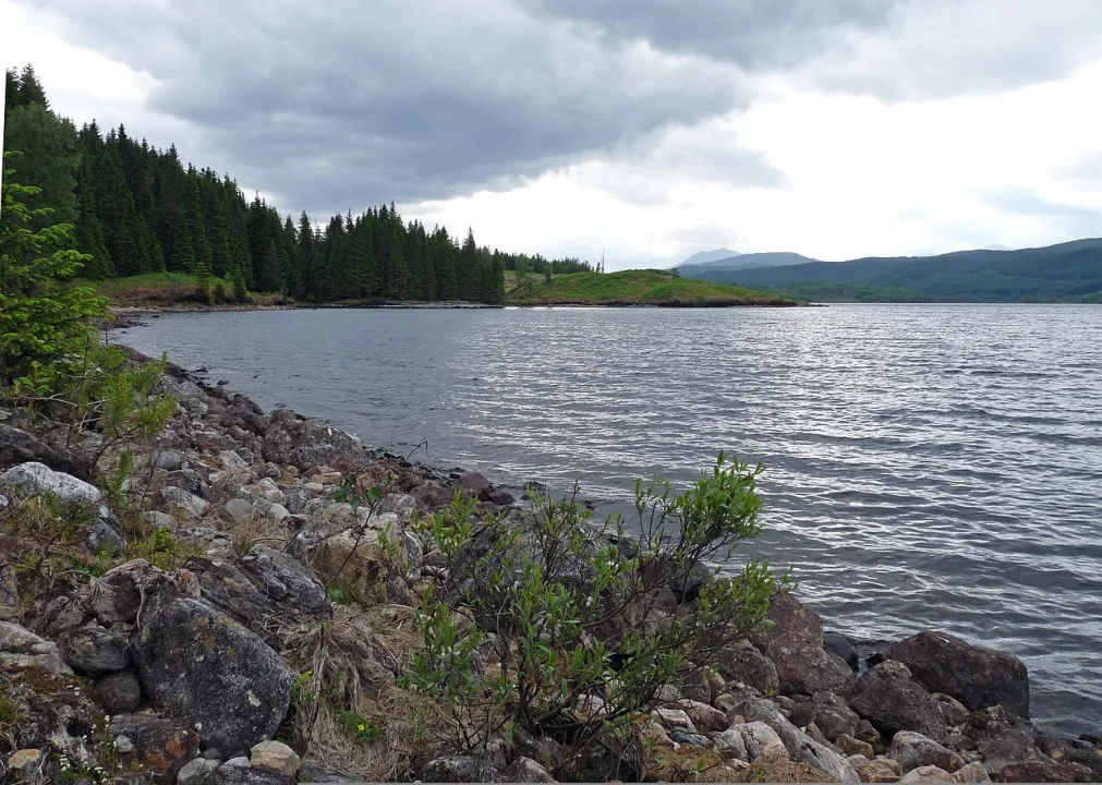 Loch Garry — Claire Pegrum  / Wikimedia Commons / CC BY-SA 2.0