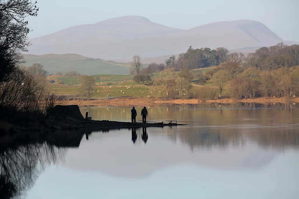 Loch Ken — Walter Baxter / Wikimedia Commons / CC BY-SA 2.0