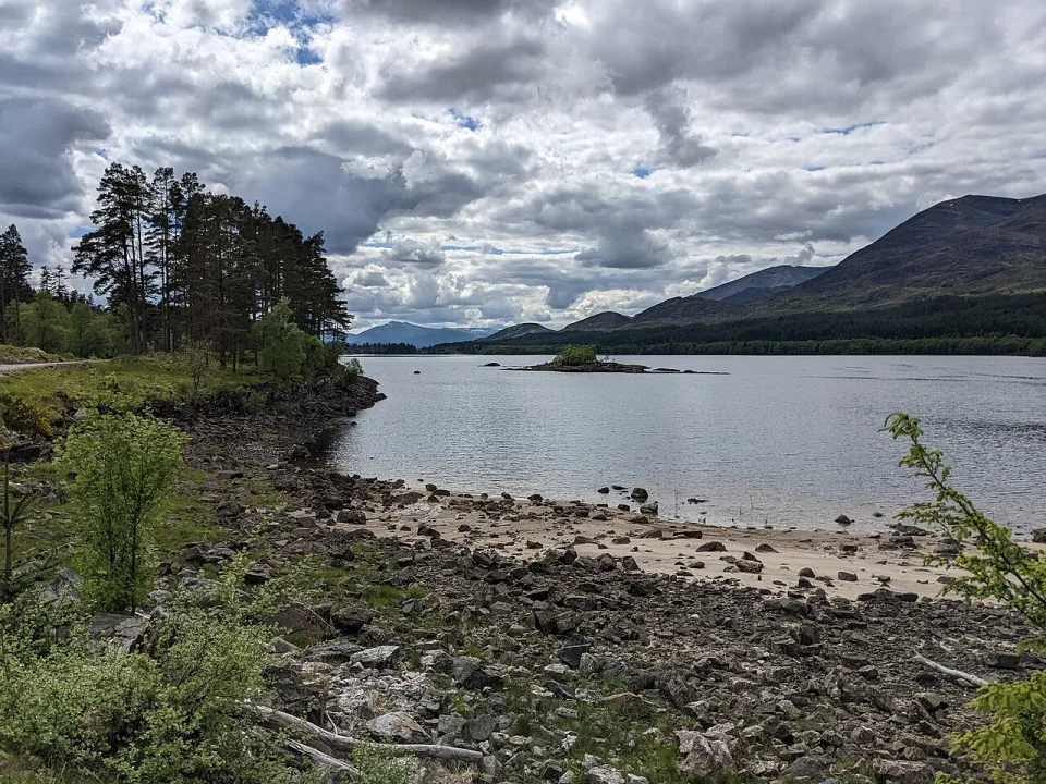 Loch Laggan — David Medcalf  / Wikimedia Commons / CC BY-SA 2.0