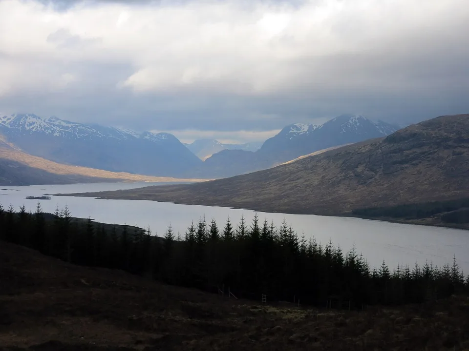 Loch Loyne — Enric / Wikimedia Commons / CC BY-SA 4.0