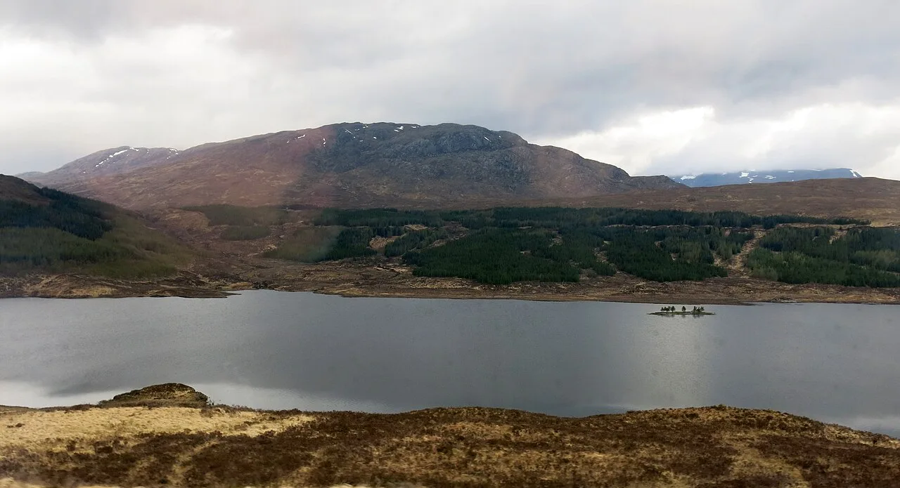Loch Loyne — Enric / Wikimedia Commons / CC BY-SA 4.0