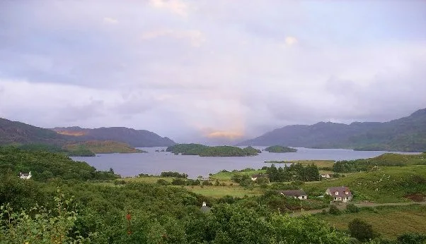 Loch Mòrar — Lynne Kirton / Wikimedia Commons / CC BY-SA 2.0