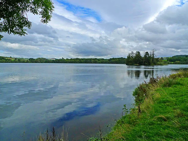 Loch of Clunie — Dr Richard Murray / Wikimedia Commons / CC BY-SA 2.0