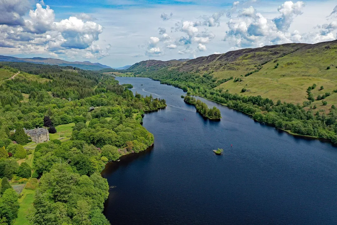 Loch Oich — PaulT (Gunther Tschuch) / Wikimedia Commons / CC BY-SA 4.0
