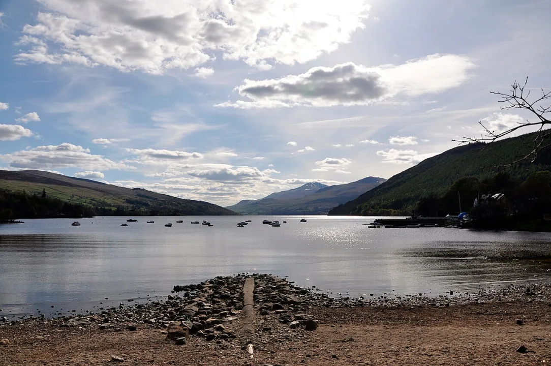 Loch Tay — Paul Hermans / Wikimedia Commons / CC BY-SA 3.0