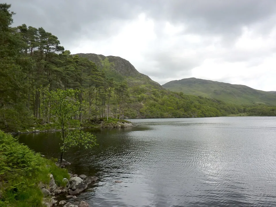 Loch Trool — Andrew Bowden from London, United Kingdon / Wikimedia Commons / CC BY-SA 2.0